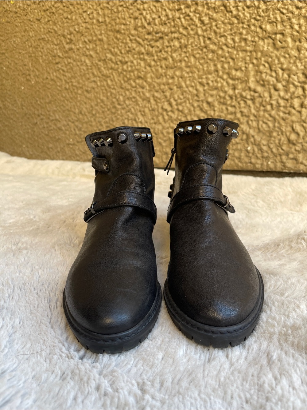 Stuart Weitzman GoWest Black Studded Leather Ankle Boots in Black Size 7.5